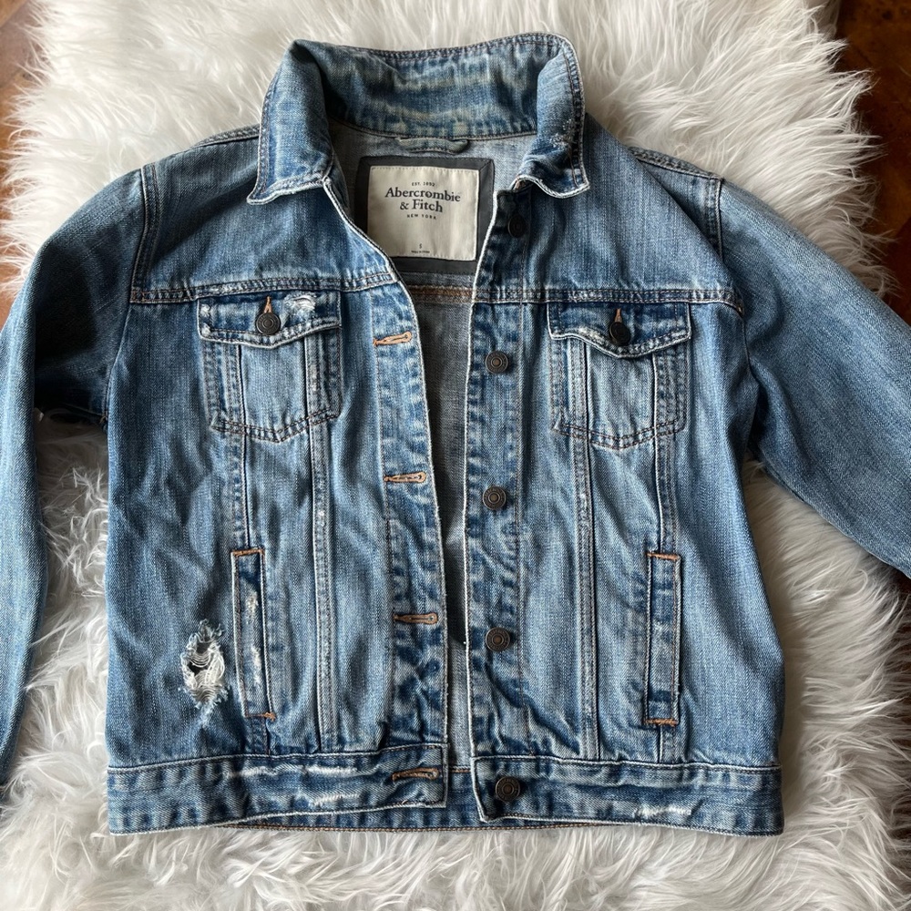 Size small Abercrombie and fitch Jean jacket